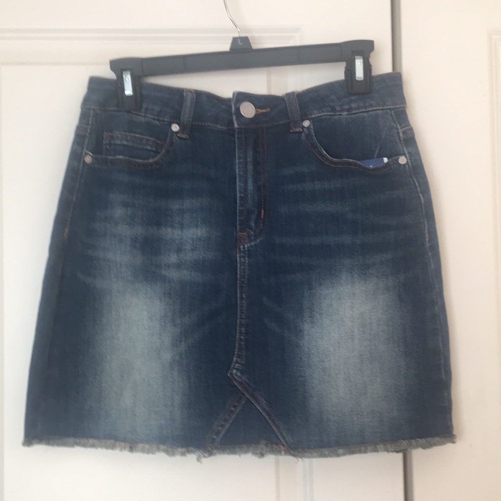 Denim skirt with ruffle